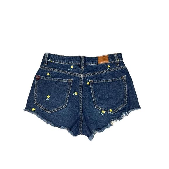 Urban Outfitters BDG Women’s 27 Denim Shorts Distressed Floral Dark Wash - Picture 4 of 8